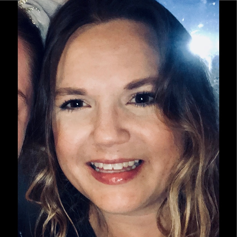 Meet your Posher, Lori